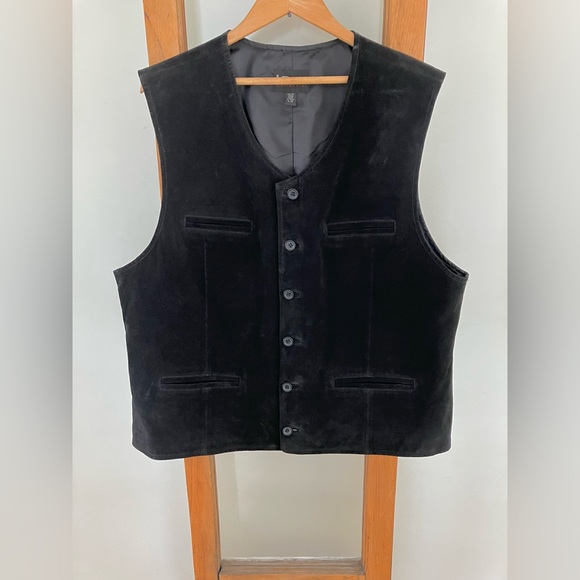 LP Uomo Other - LP Uomo Black 6 Button Up Suede Vest